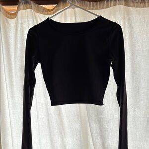 Black Long Sleeve Crop Top